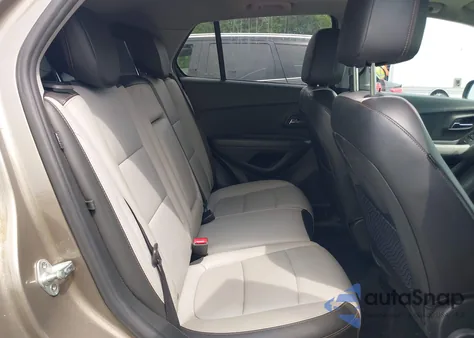 2020 Chevrolet Trax Fwd Premier z USA, uszkodzony, nr VIN KL7CJMSB6LB352389